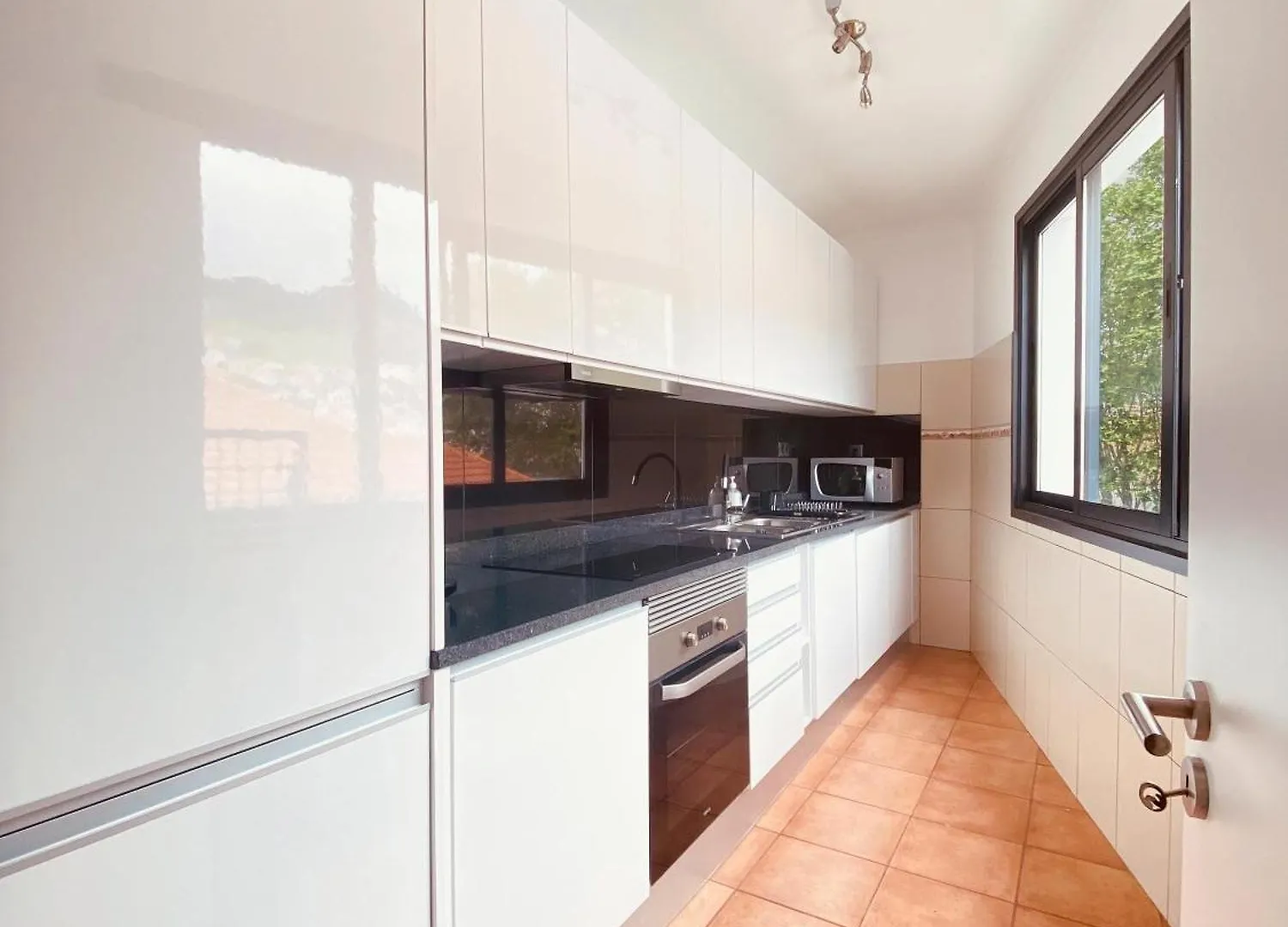 Village Square Coastal Apartment 3G Machico