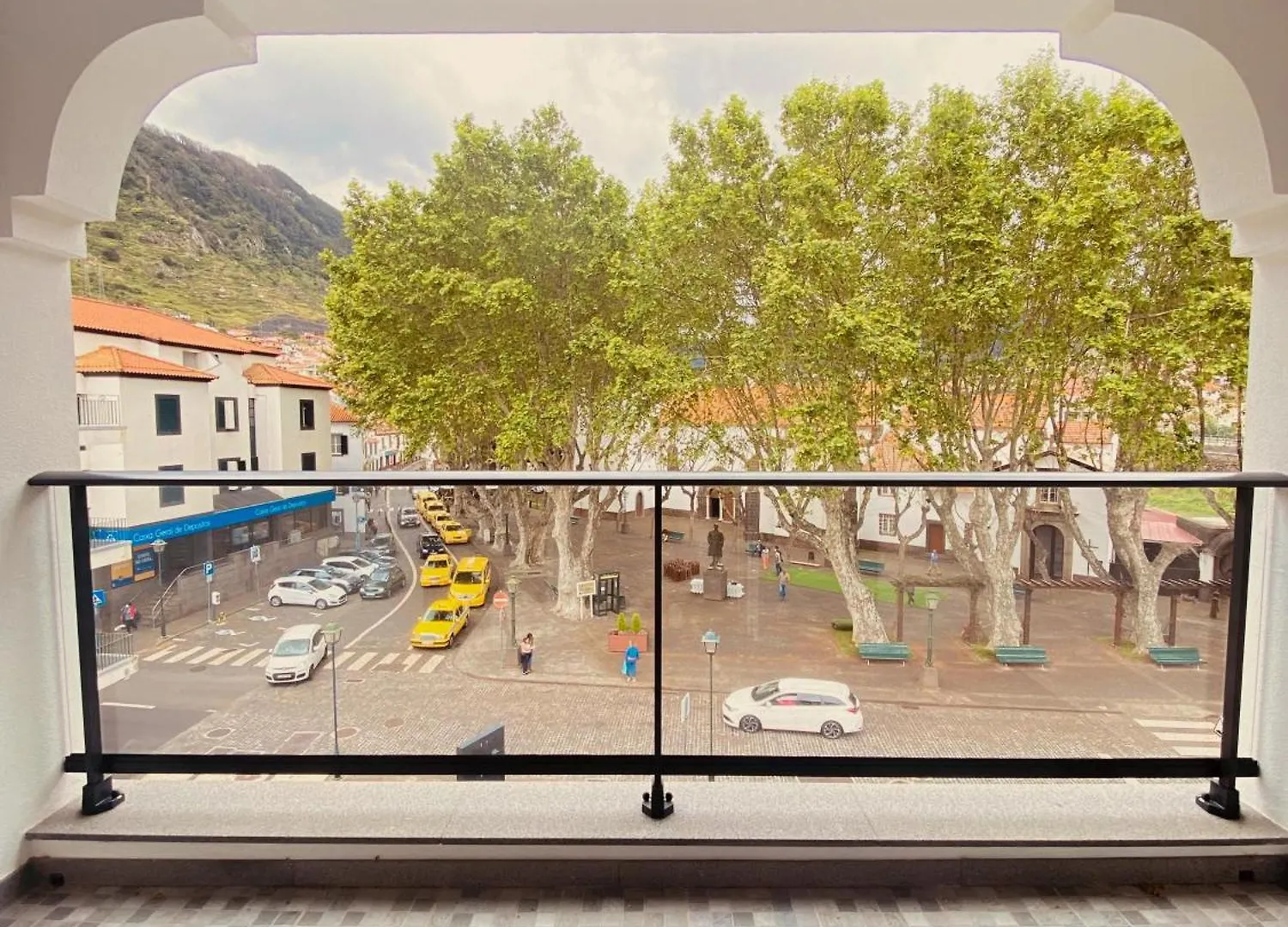 Village Square Coastal Apartment 3G Machico